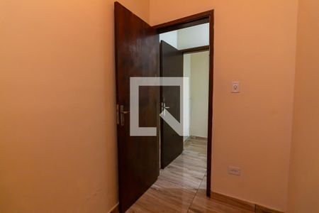 Quarto 2 de casa à venda com 2 quartos, 300m² em Santo Antônio, Osasco
