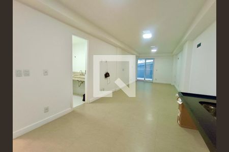 Studio de kitnet/studio para alugar com 1 quarto, 52m² em Copacabana, Rio de Janeiro