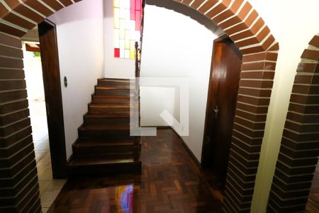 Escada de casa à venda com 4 quartos, 280m² em Partenon, Porto Alegre