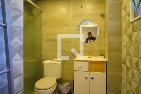 Banheiro de kitnet/studio à venda com 1 quarto, 29m² em Vila Jardim, Porto Alegre