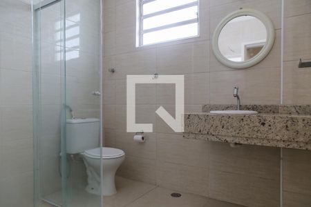 Banheiro de apartamento para alugar com 1 quarto, 60m² em Aparecida, Santos