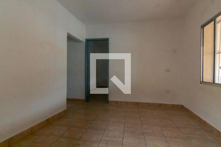 Sala de casa para alugar com 2 quartos, 120m² em Jardim Luanda, São Paulo