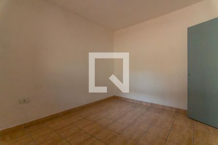 Quarto 2 de casa para alugar com 2 quartos, 120m² em Jardim Luanda, São Paulo