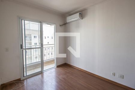 Sala de TV de apartamento à venda com 3 quartos, 69m² em Jardim Tupanci, Barueri