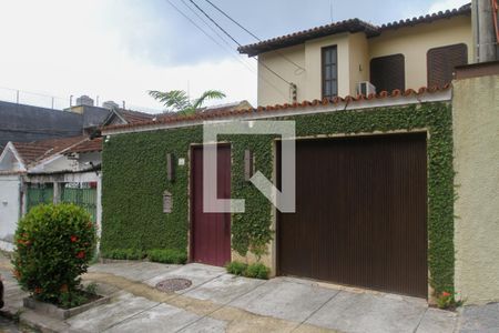 Casa à venda com 286m², 3 quartos e 2 vagas Casa à venda com 286m², 3 quartos e 2 vagasFachada da casa