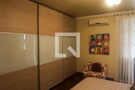 Casa à venda com 286m², 3 quartos e 2 vagas Casa à venda com 286m², 3 quartos e 2 vagasQuarto 1