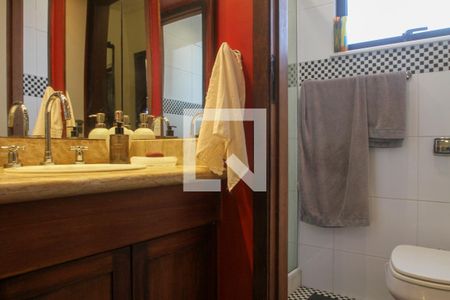 Casa à venda com 286m², 3 quartos e 2 vagas Casa à venda com 286m², 3 quartos e 2 vagasBanheiro Social