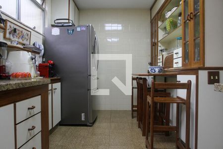 Casa à venda com 286m², 3 quartos e 2 vagas Casa à venda com 286m², 3 quartos e 2 vagasCozinha