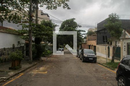 Casa à venda com 286m², 3 quartos e 2 vagas Casa à venda com 286m², 3 quartos e 2 vagasVista da Rua