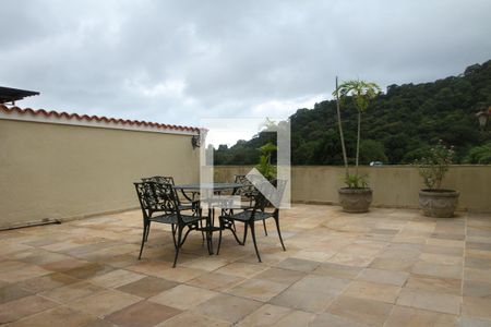 Casa à venda com 286m², 3 quartos e 2 vagas Casa à venda com 286m², 3 quartos e 2 vagasVaranda dos Quartos 1 e 2