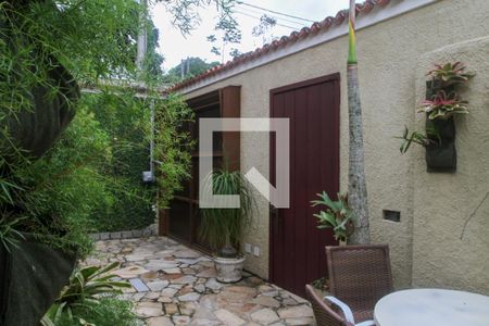 Casa à venda com 286m², 3 quartos e 2 vagas Casa à venda com 286m², 3 quartos e 2 vagasEntrada da Casa