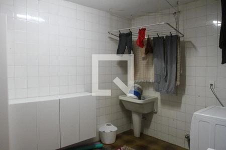 Casa à venda com 286m², 3 quartos e 2 vagas Casa à venda com 286m², 3 quartos e 2 vagasÁrea de Serviço