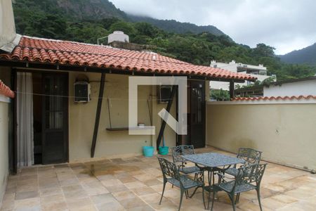 Casa à venda com 286m², 3 quartos e 2 vagas Casa à venda com 286m², 3 quartos e 2 vagasVaranda dos Quartos 1 e 2