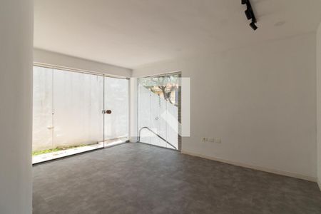 Casa para alugar com 4 quartos, 180m² em Jardim Peri Peri, São Paulo