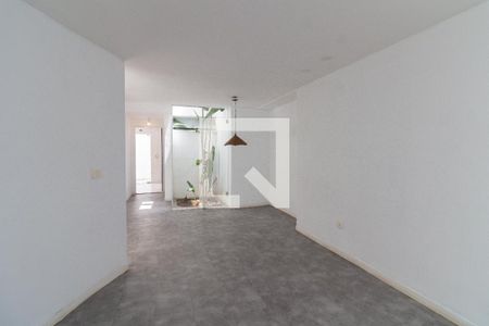 Casa para alugar com 4 quartos, 180m² em Jardim Peri Peri, São Paulo