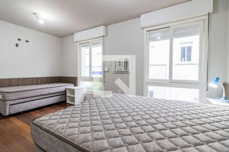 Sala/Quarto de kitnet/studio para alugar com 1 quarto, 28m² em Centro Histórico, Porto Alegre