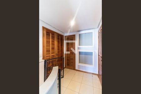 Corredor de apartamento à venda com 2 quartos, 120m² em Bela Vista, São Paulo