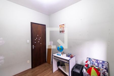Quarto 2 de casa à venda com 4 quartos, 174m² em Vila Anglo, São Paulo