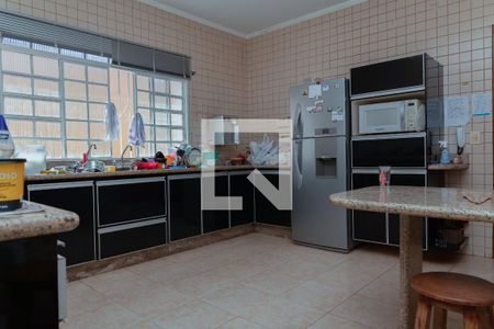 Casa para alugar com 1000m², 3 quartos e 10 vagas Casa para alugar com 1000m², 3 quartos e 10 vagasCozinha