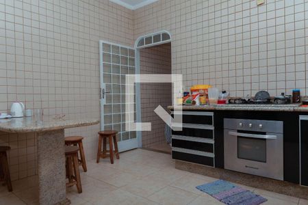 Casa para alugar com 1000m², 3 quartos e 10 vagas Casa para alugar com 1000m², 3 quartos e 10 vagasCozinha