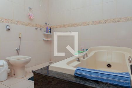 Casa para alugar com 1000m², 3 quartos e 10 vagas Casa para alugar com 1000m², 3 quartos e 10 vagasBanheiro da Suíte