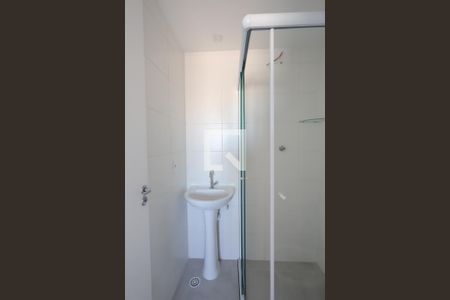 Banheiro de apartamento para alugar com 1 quarto, 28m² em Freguesia do Ó, São Paulo