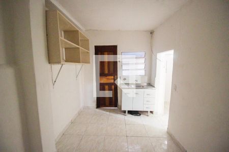 Sala/Cozinha de casa para alugar com 1 quarto, 40m² em Vila Curuçá, São Paulo