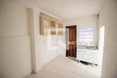 Sala/Cozinha de casa para alugar com 1 quarto, 40m² em Vila Curuçá, São Paulo