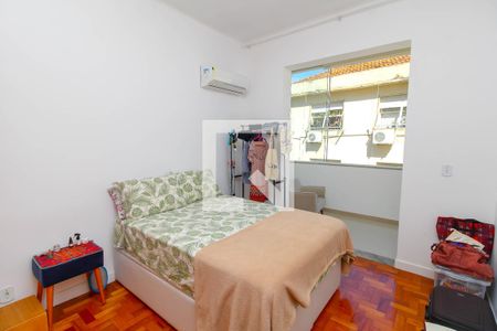 Quarto 1 de apartamento à venda com 1 quarto, 55m² em Catete, Rio de Janeiro