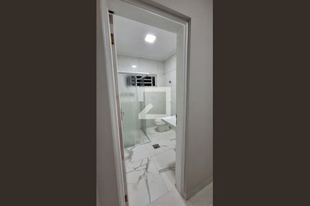 Banheiro 2 de casa à venda com 3 quartos, 300m² em Jardim Carlos Lourenço, Campinas