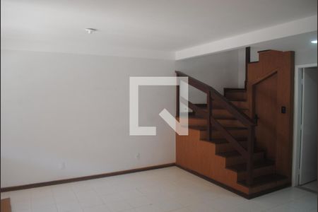 Sala de casa de condomínio para alugar com 3 quartos, 160m² em Pituaçu, Salvador