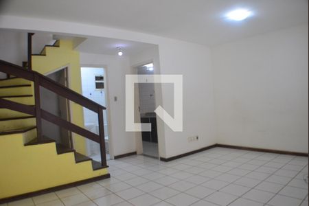 Sala de casa para alugar com 4 quartos, 160m² em Pituaçu, Salvador