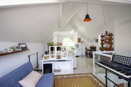 Mezanino de casa de condomínio à venda com 3 quartos, 130m² em Vargem Pequena, Rio de Janeiro
