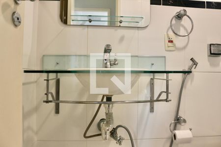 Apartamento para alugar com 80m², 2 quartos e 1 vaga Apartamento para alugar com 80m², 2 quartos e 1 vagaBanheiro Social