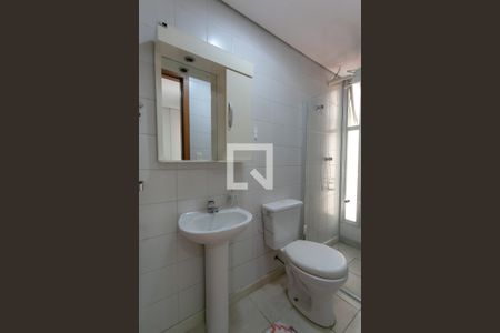 Banheiro de apartamento para alugar com 1 quarto, 37m² em Centro, Belo Horizonte