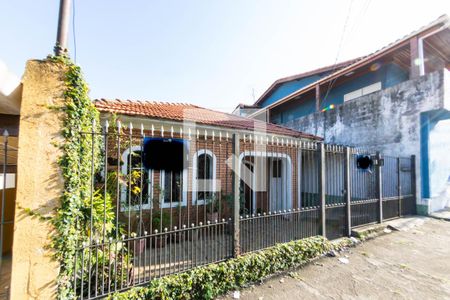 Fachada de casa à venda com 3 quartos, 285m² em Vila Lúcia, São Paulo