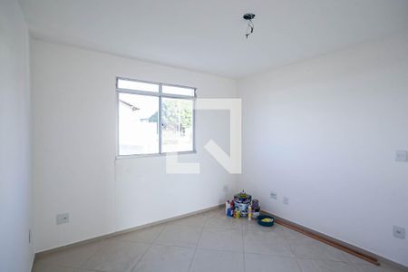 Sala de apartamento para alugar com 3 quartos, 70m² em Maria Virgínia, Belo Horizonte