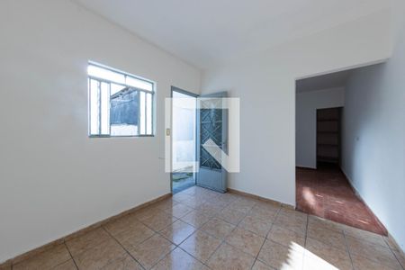 Sala de casa à venda com 4 quartos, 300m² em Jardim Vila Formosa, São Paulo