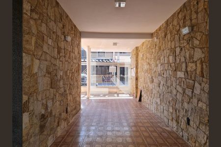 Casa à venda com 200m², 4 quartos e 3 vagas Casa à venda com 200m², 4 quartos e 3 vagasGaragem