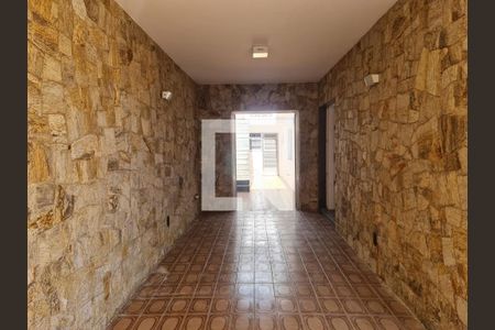 Casa à venda com 200m², 4 quartos e 3 vagas Casa à venda com 200m², 4 quartos e 3 vagasGaragem