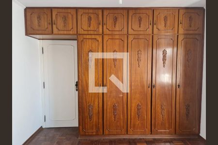 Casa à venda com 200m², 4 quartos e 3 vagas Casa à venda com 200m², 4 quartos e 3 vagasQuarto 4