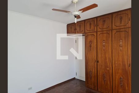 Casa à venda com 200m², 4 quartos e 3 vagas Casa à venda com 200m², 4 quartos e 3 vagasQuarto 4