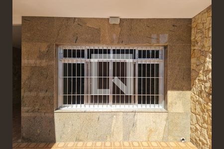 Casa à venda com 200m², 4 quartos e 3 vagas Casa à venda com 200m², 4 quartos e 3 vagasGaragem / Janela da Sala