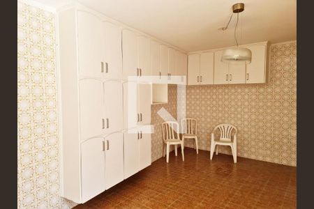 Casa à venda com 200m², 4 quartos e 3 vagas Casa à venda com 200m², 4 quartos e 3 vagasCozinha