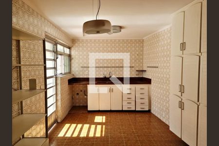 Casa à venda com 200m², 4 quartos e 3 vagas Casa à venda com 200m², 4 quartos e 3 vagasCozinha