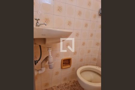 Casa à venda com 200m², 4 quartos e 3 vagas Casa à venda com 200m², 4 quartos e 3 vagasArea de Serviço