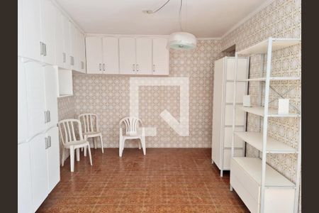 Casa à venda com 200m², 4 quartos e 3 vagas Casa à venda com 200m², 4 quartos e 3 vagasCozinha