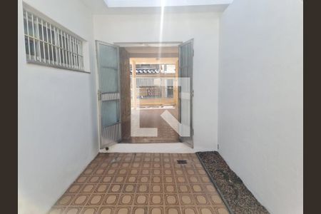 Casa à venda com 200m², 4 quartos e 3 vagas Casa à venda com 200m², 4 quartos e 3 vagasQuintal