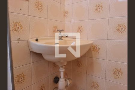 Casa à venda com 200m², 4 quartos e 3 vagas Casa à venda com 200m², 4 quartos e 3 vagasArea de Serviço