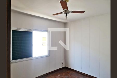 Casa à venda com 200m², 4 quartos e 3 vagas Casa à venda com 200m², 4 quartos e 3 vagasQuarto 4